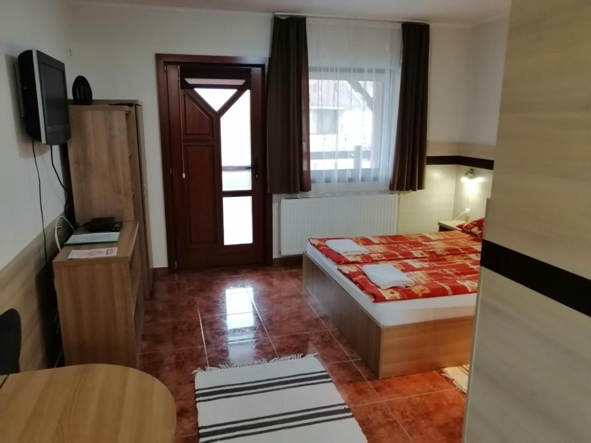 Csipkehaz Apartman Черкесёлё Экстерьер фото