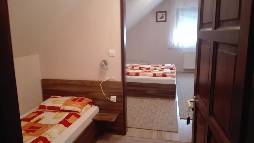 Csipkehaz Apartman Черкесёлё Экстерьер фото